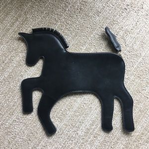 Horse shaped clutch